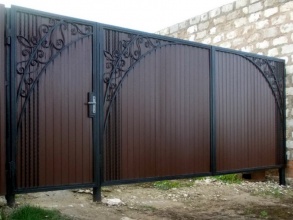 Кованые заборы с профнастилом 100 метров фото недорого