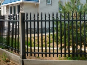 Сварные заборы на ленточном фундаменте 12 метров фото в Шахунье