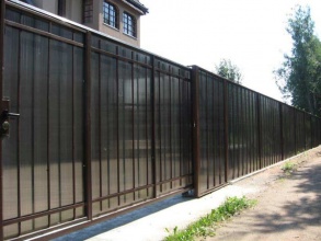 Сварные заборы с поликарбонатом 10 метров фото в Шахунье