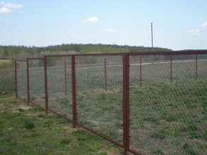 Забор из сетки рабицы в натяг секционный 12 метров фото в Шахунье